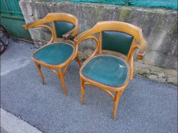 Paire de fauteuils baumann